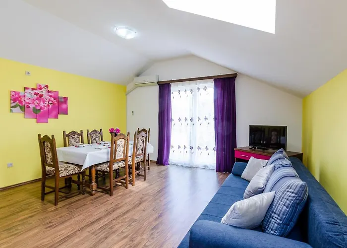 Mali Paradiso Apartament *