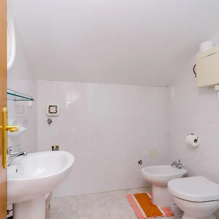 Mali Paradiso Apartman *